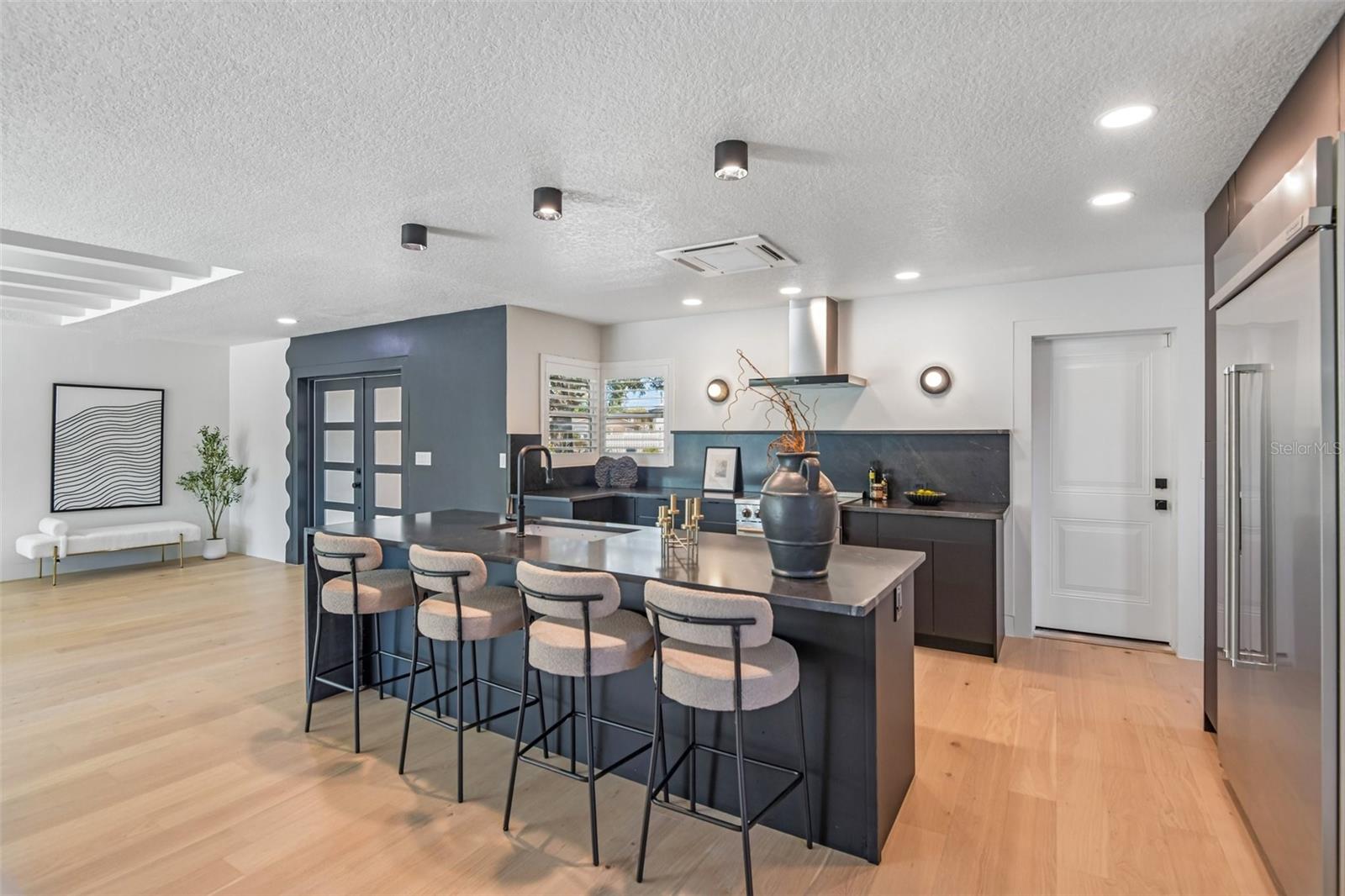 861 RAFAEL BLVD NE, ST PETERSBURG, FL, 33704