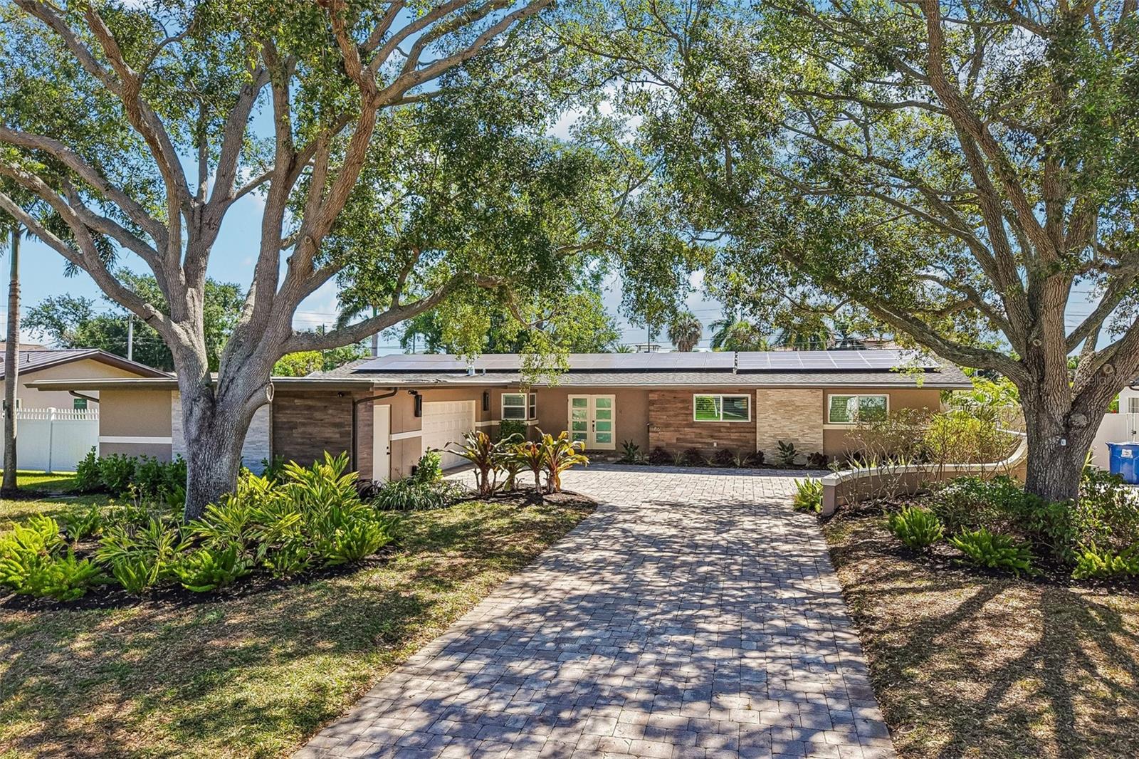 861 RAFAEL BLVD NE, ST PETERSBURG, FL, 33704