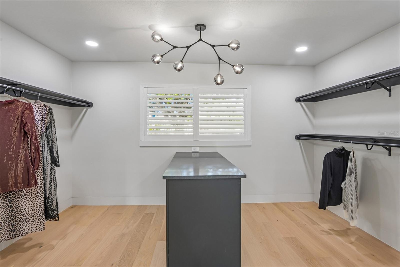 861 RAFAEL BLVD NE, ST PETERSBURG, FL, 33704