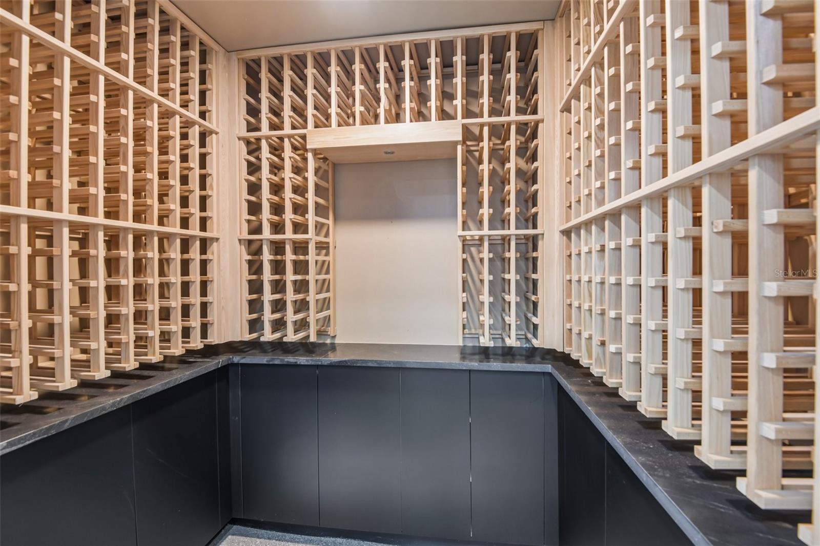 861 RAFAEL BLVD NE, ST PETERSBURG, FL, 33704