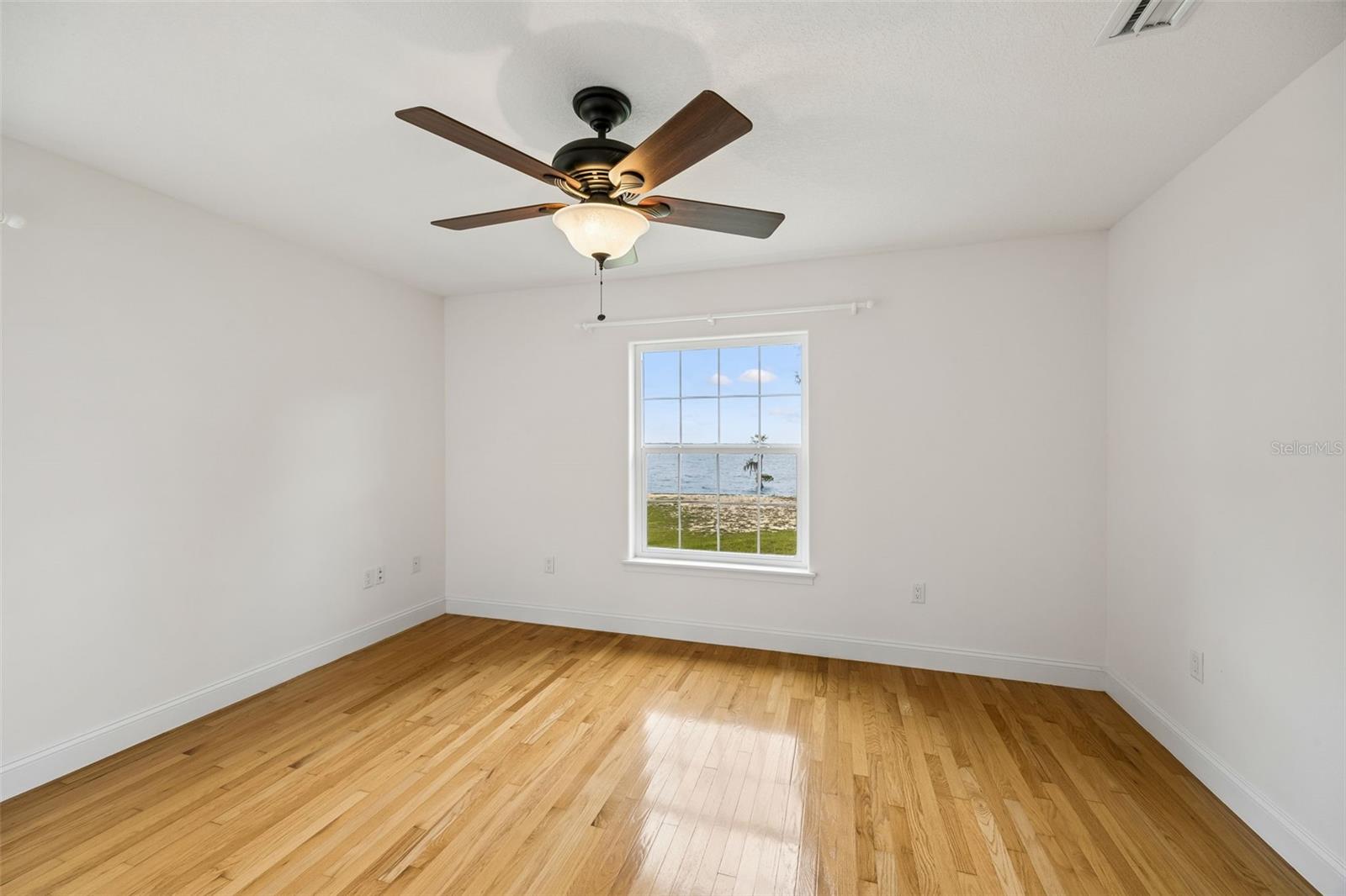 102 SANDRA LN, CRESCENT CITY, FL, 32112