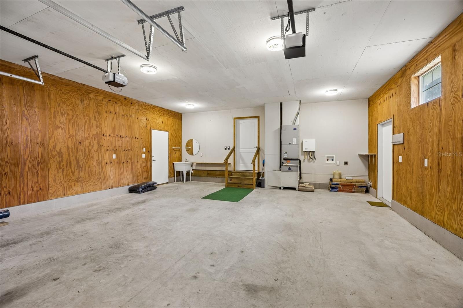 102 SANDRA LN, CRESCENT CITY, FL, 32112