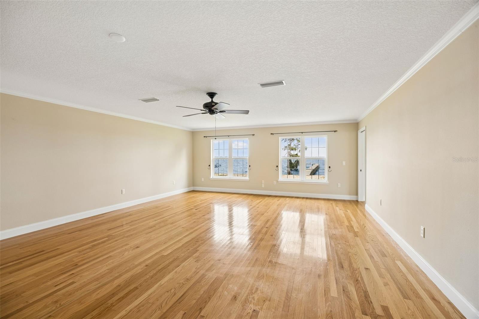 102 SANDRA LN, CRESCENT CITY, FL, 32112