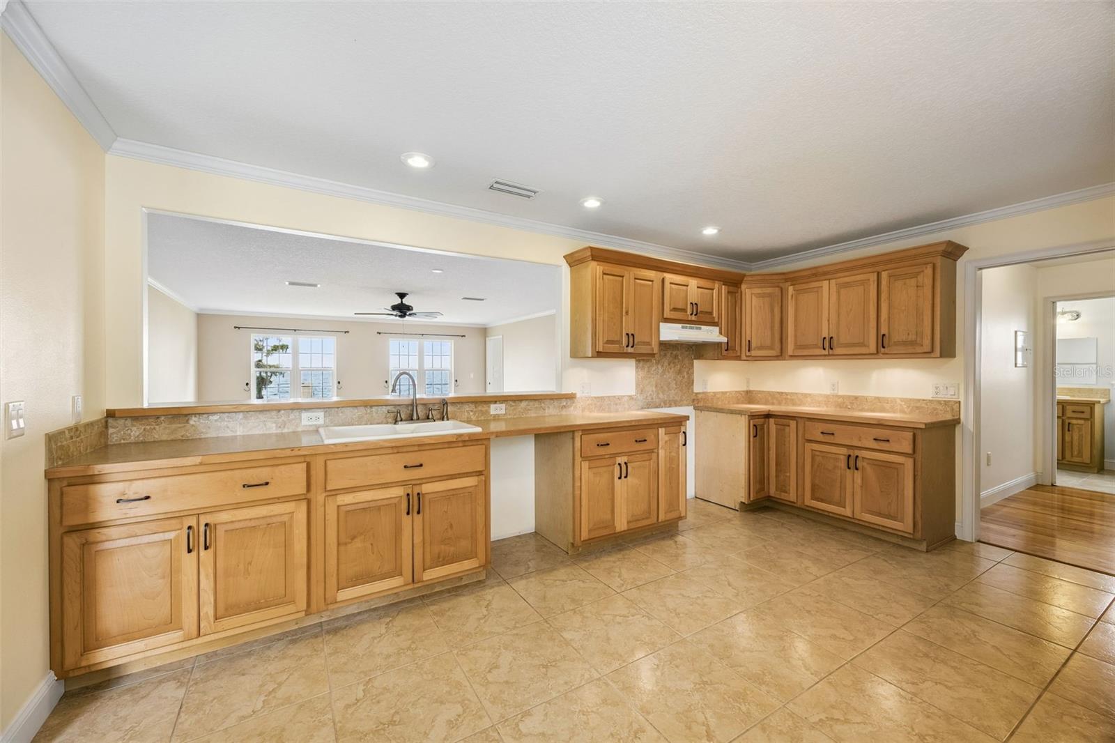 102 SANDRA LN, CRESCENT CITY, FL, 32112