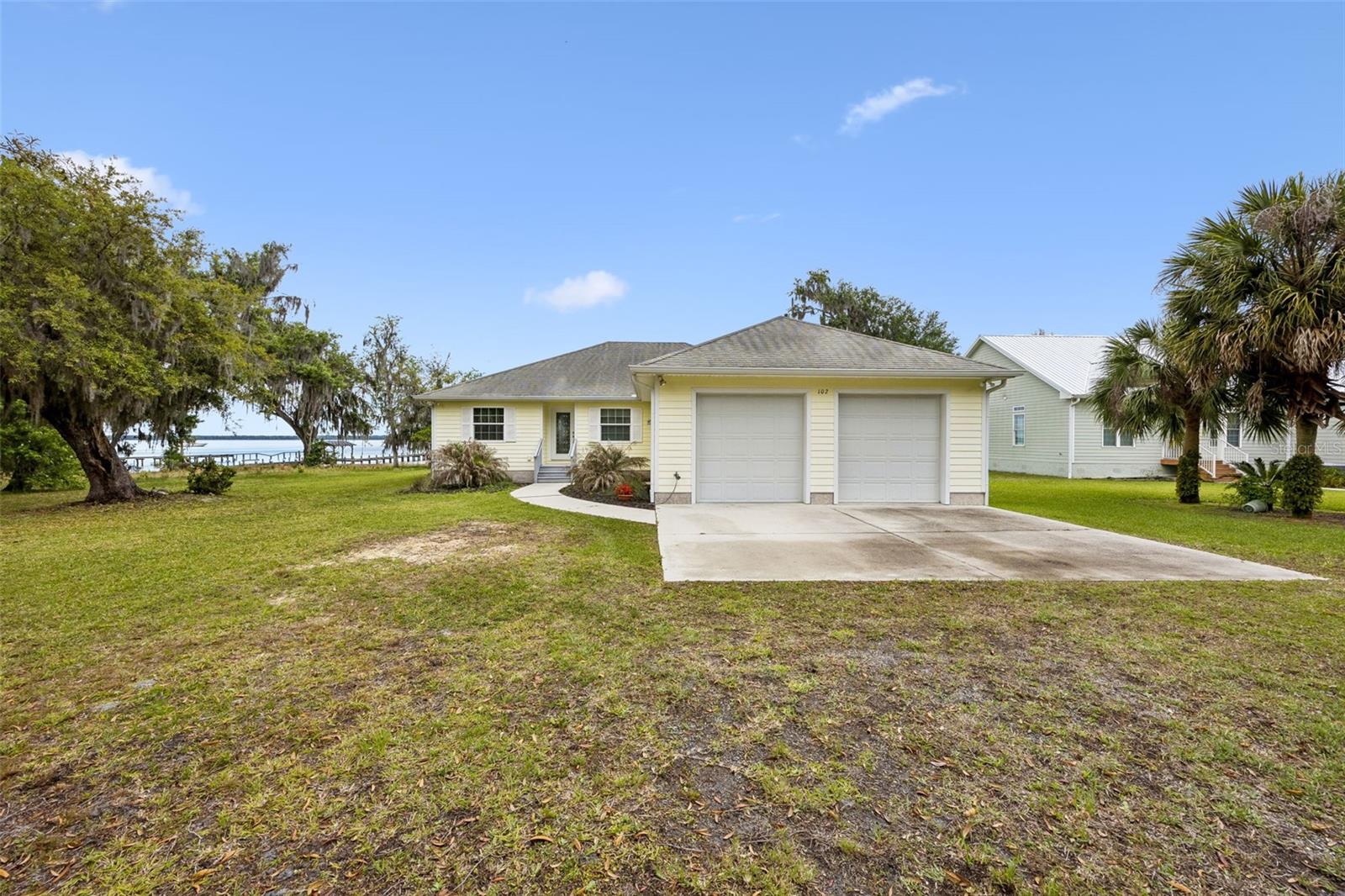 102 SANDRA LN, CRESCENT CITY, FL, 32112