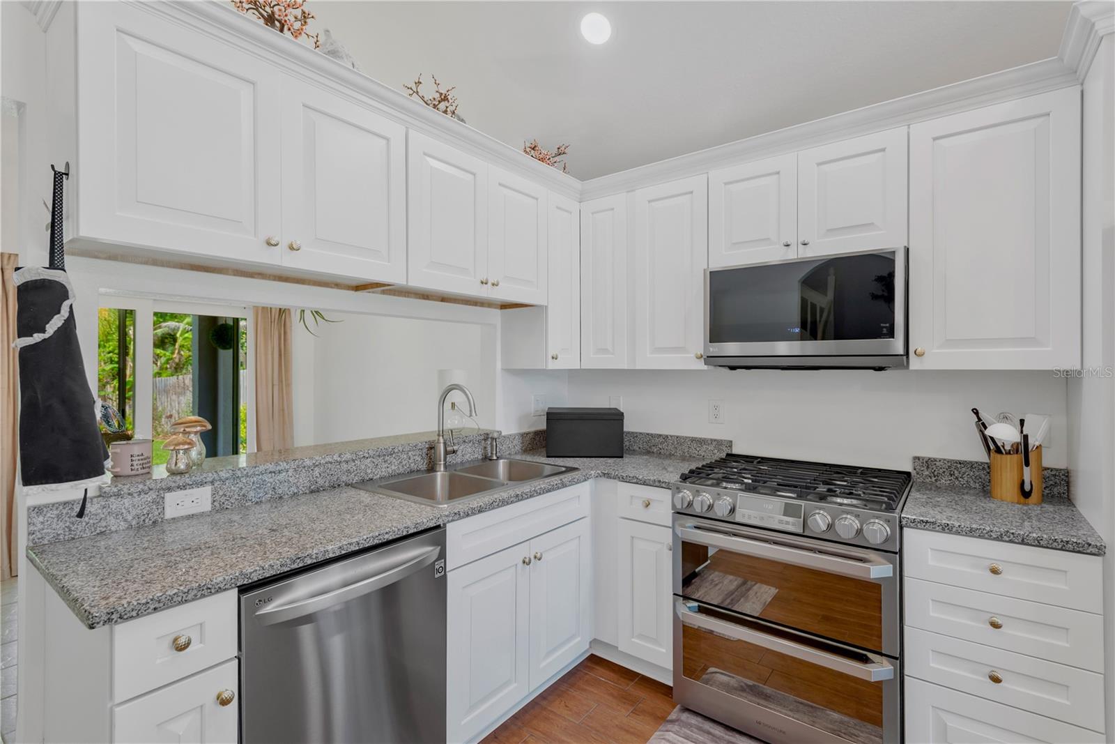 1211 TIMBER TRACE DR, WESLEY CHAPEL, FL, 33543