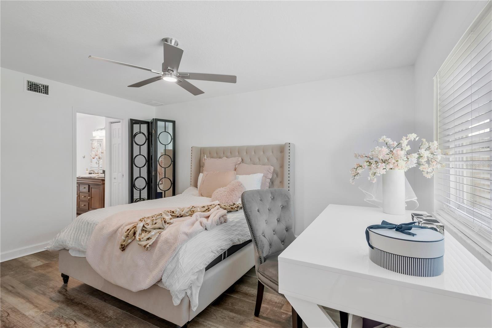 1211 TIMBER TRACE DR, WESLEY CHAPEL, FL, 33543