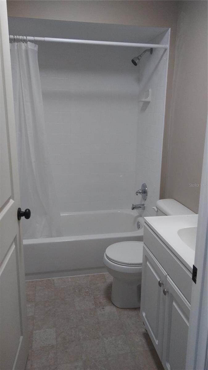 910 9TH AVE SW, LARGO, FL, 33770