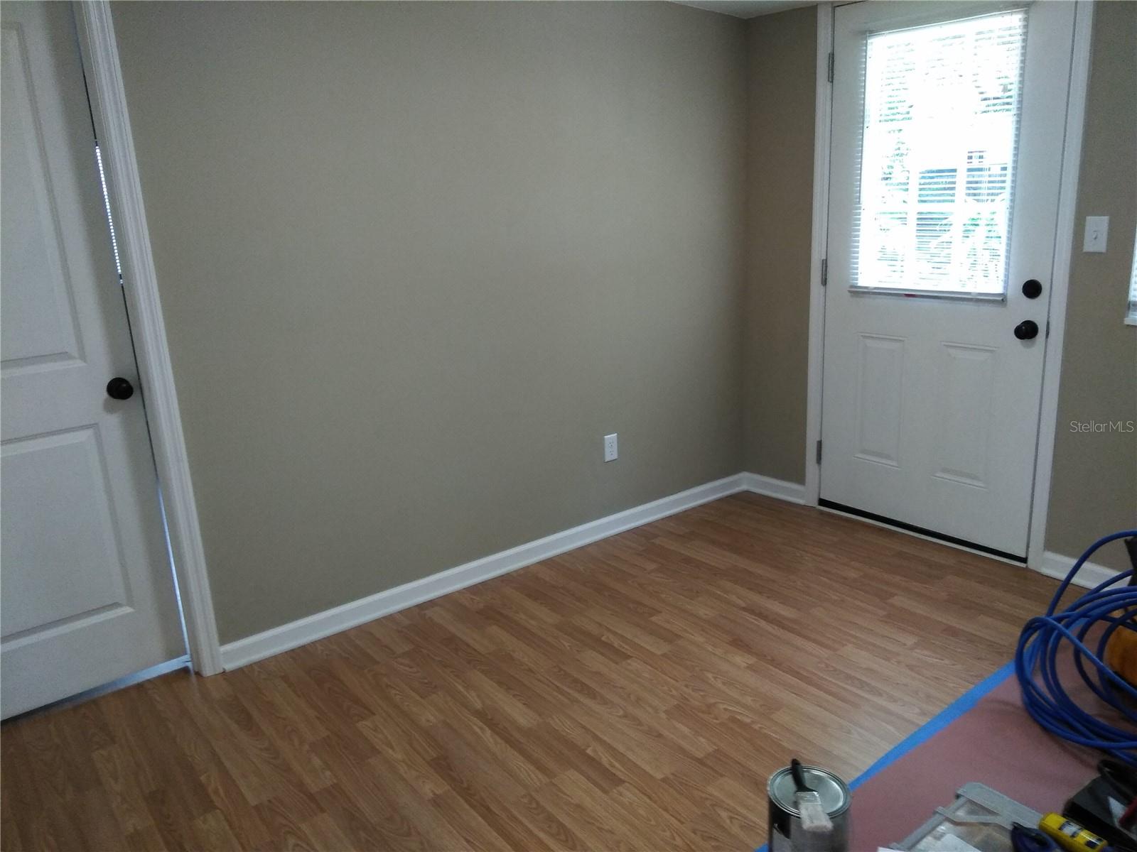 910 9TH AVE SW, LARGO, FL, 33770