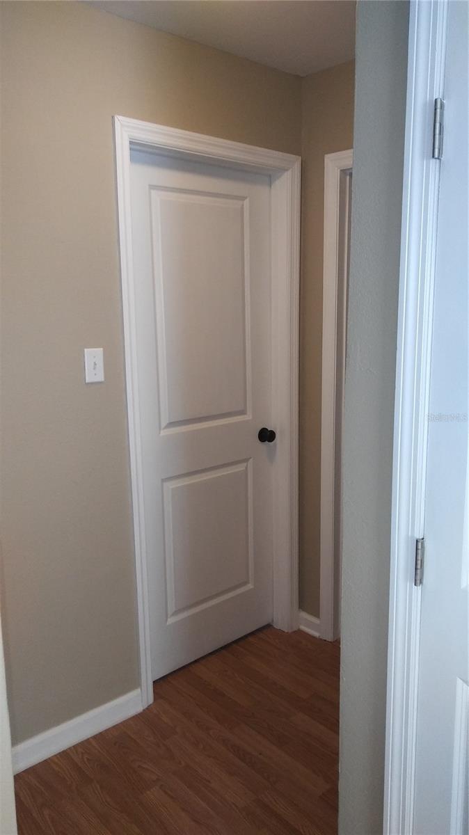 910 9TH AVE SW, LARGO, FL, 33770