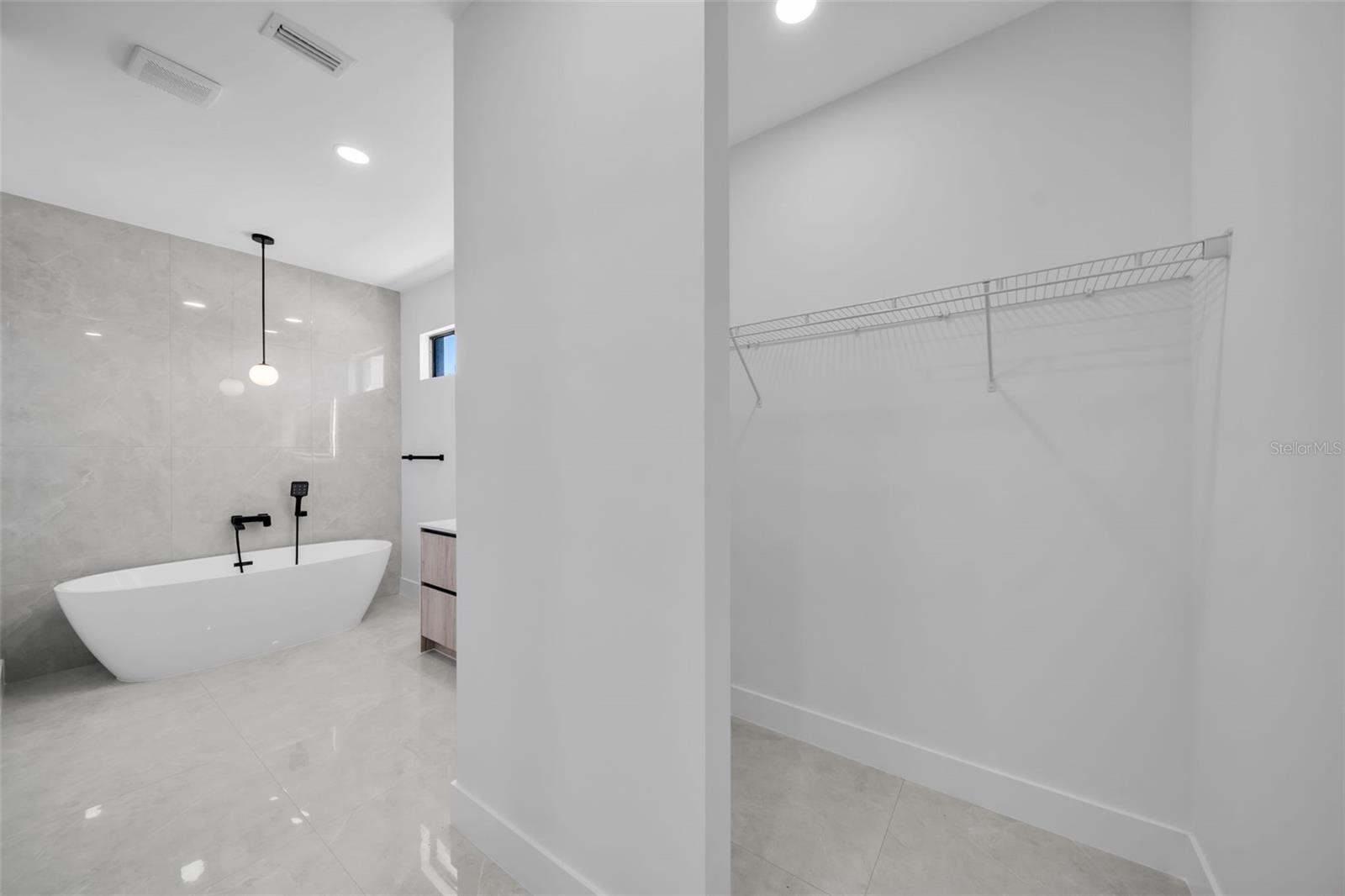 1320 NE 20TH ST, CAPE CORAL, FL, 33909