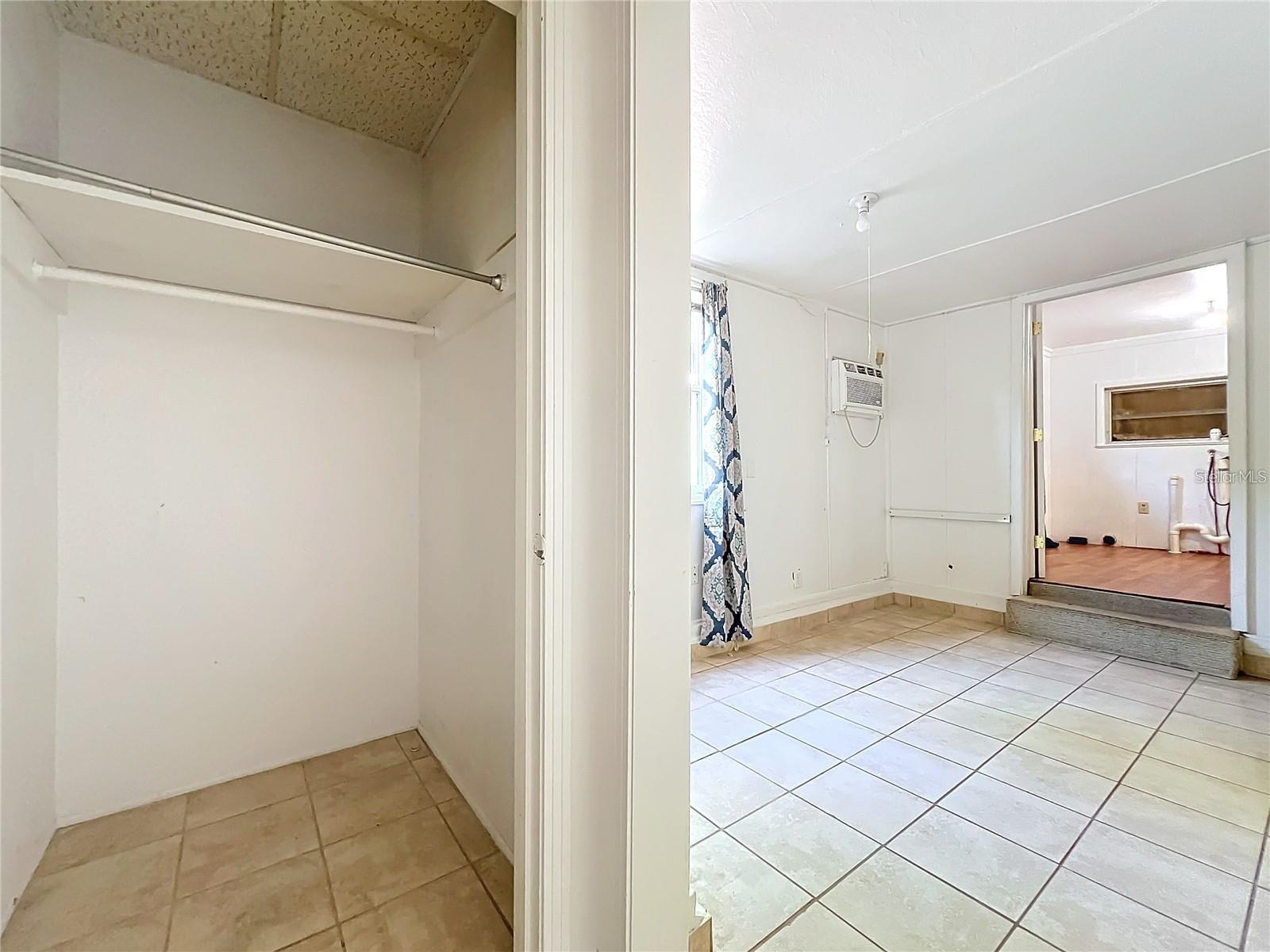 25 E CHESLEY AVE, EUSTIS, FL, 32726