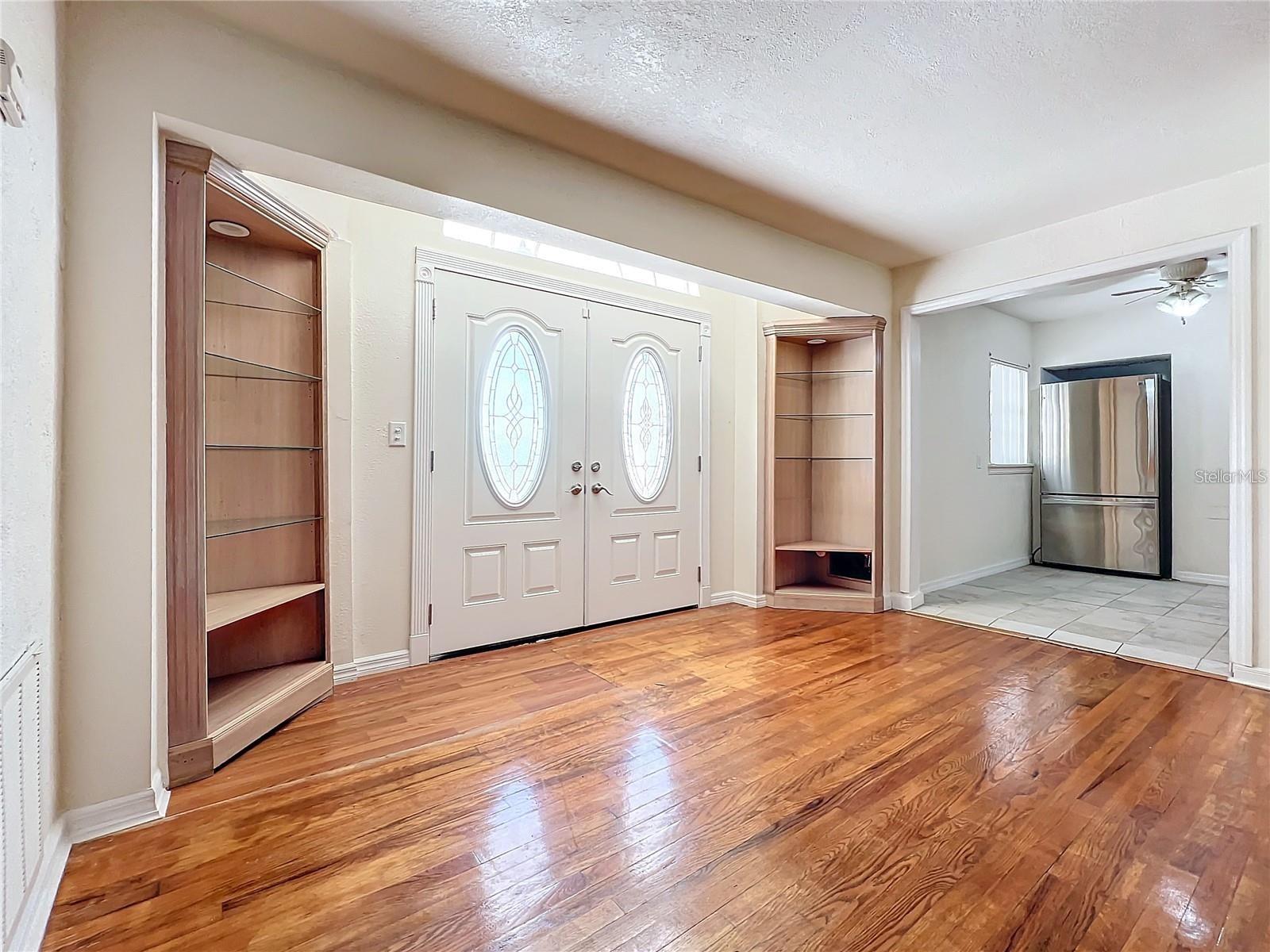 25 E CHESLEY AVE, EUSTIS, FL, 32726