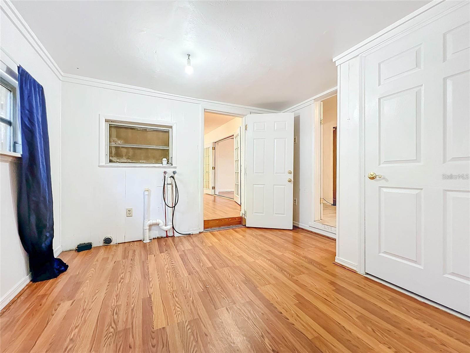 25 E CHESLEY AVE, EUSTIS, FL, 32726