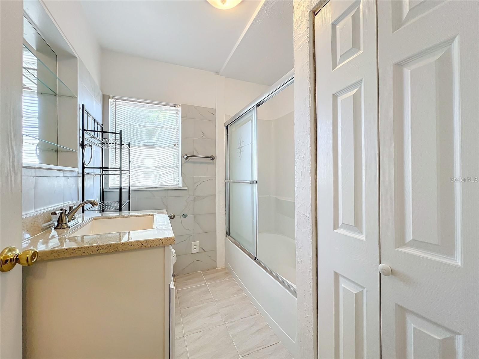 25 E CHESLEY AVE, EUSTIS, FL, 32726