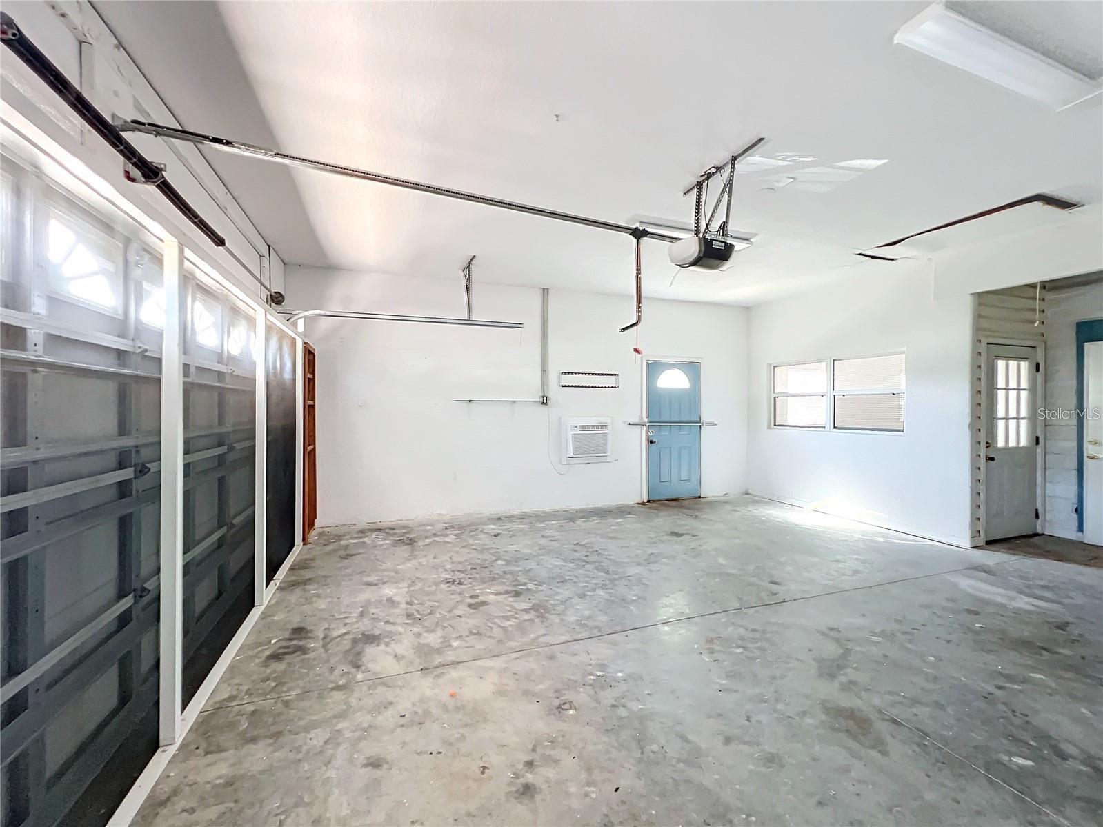 25 E CHESLEY AVE, EUSTIS, FL, 32726