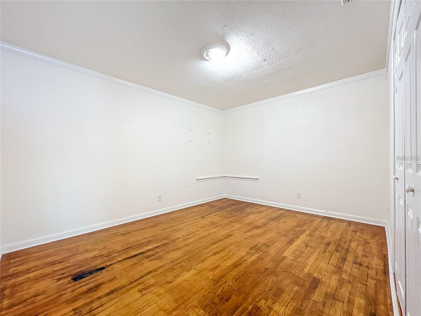 25 E CHESLEY AVE, EUSTIS, FL, 32726