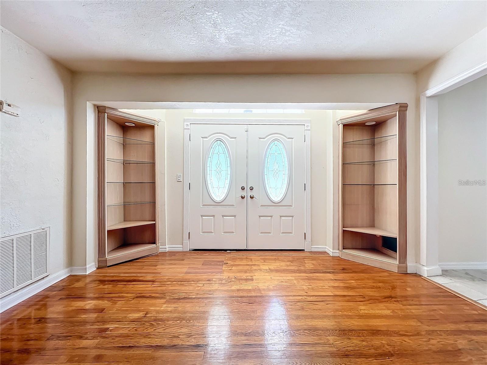 25 E CHESLEY AVE, EUSTIS, FL, 32726