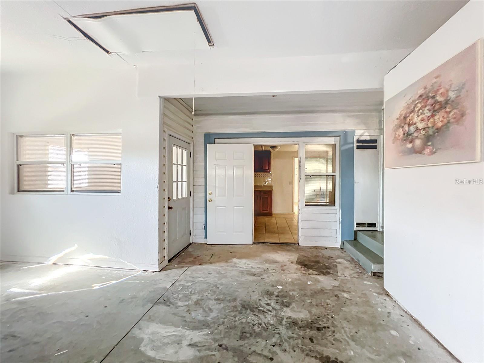 25 E CHESLEY AVE, EUSTIS, FL, 32726