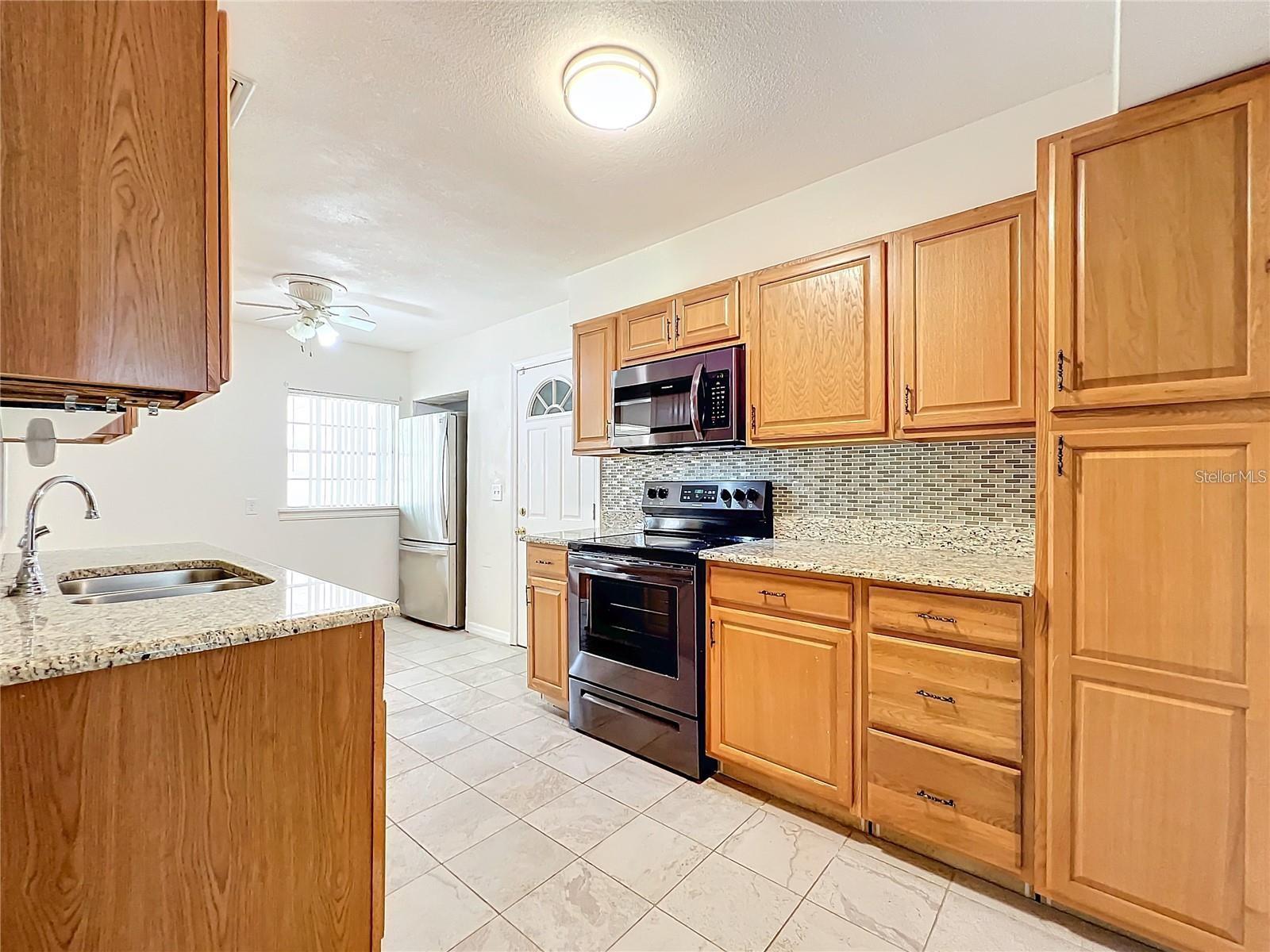 25 E CHESLEY AVE, EUSTIS, FL, 32726