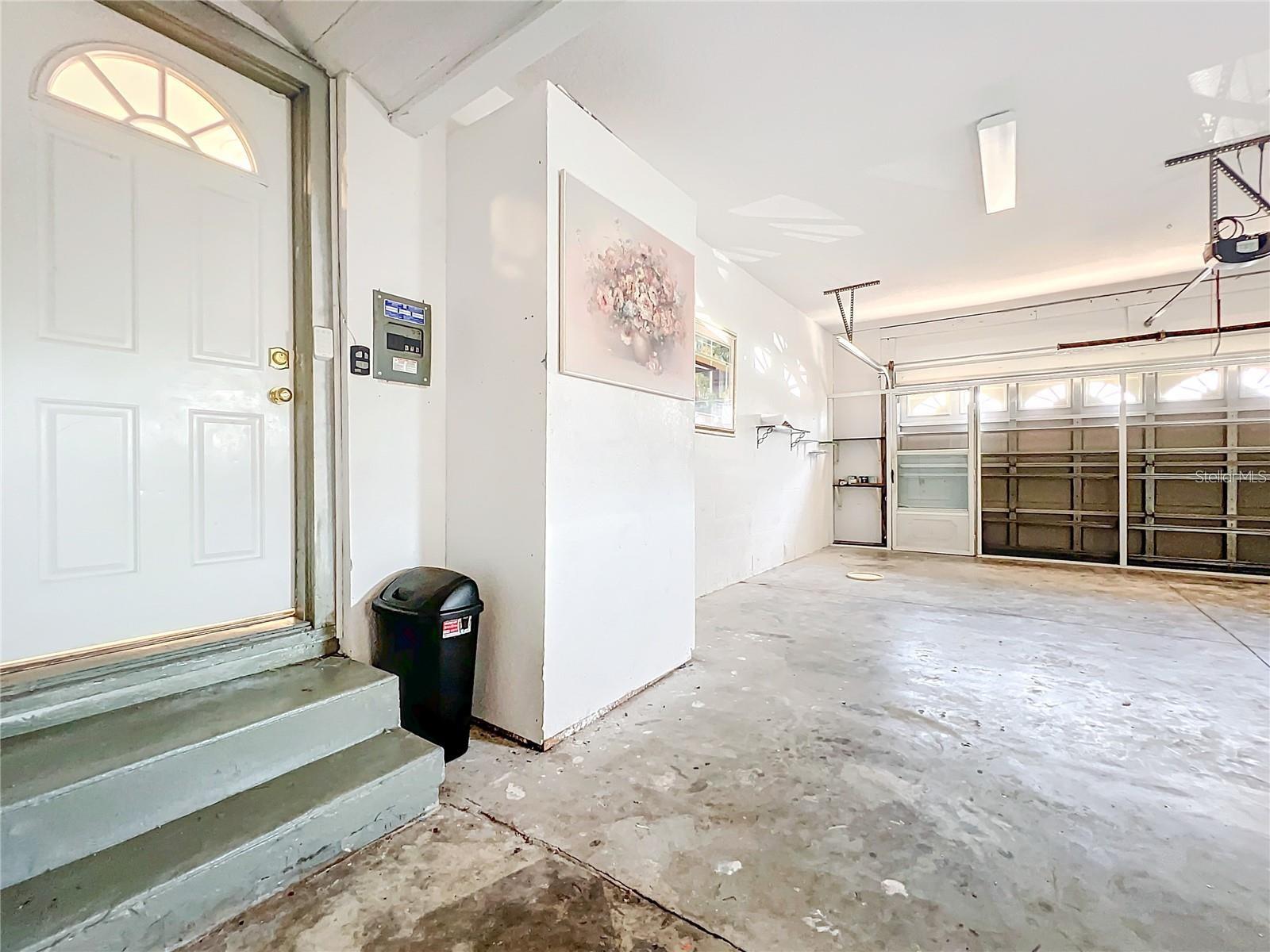 25 E CHESLEY AVE, EUSTIS, FL, 32726