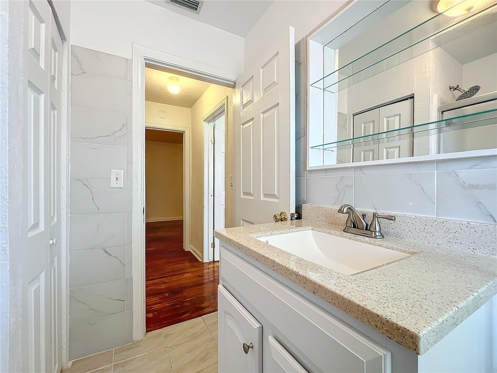 25 E CHESLEY AVE, EUSTIS, FL, 32726