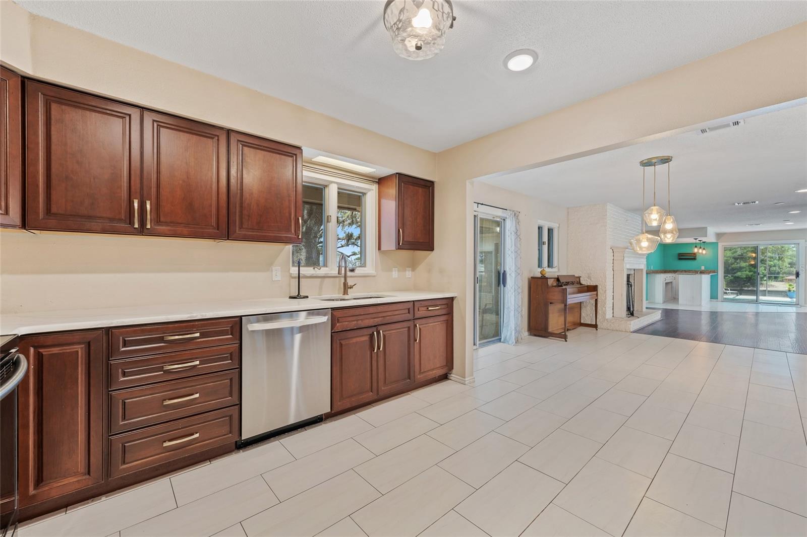 33651 OVERTON DR, LEESBURG, FL, 34788