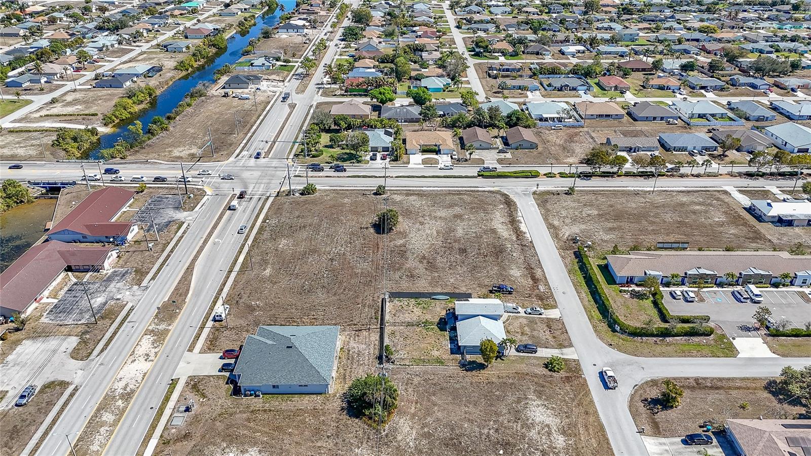 804 GLEASON PKWY, CAPE CORAL, FL, 33914