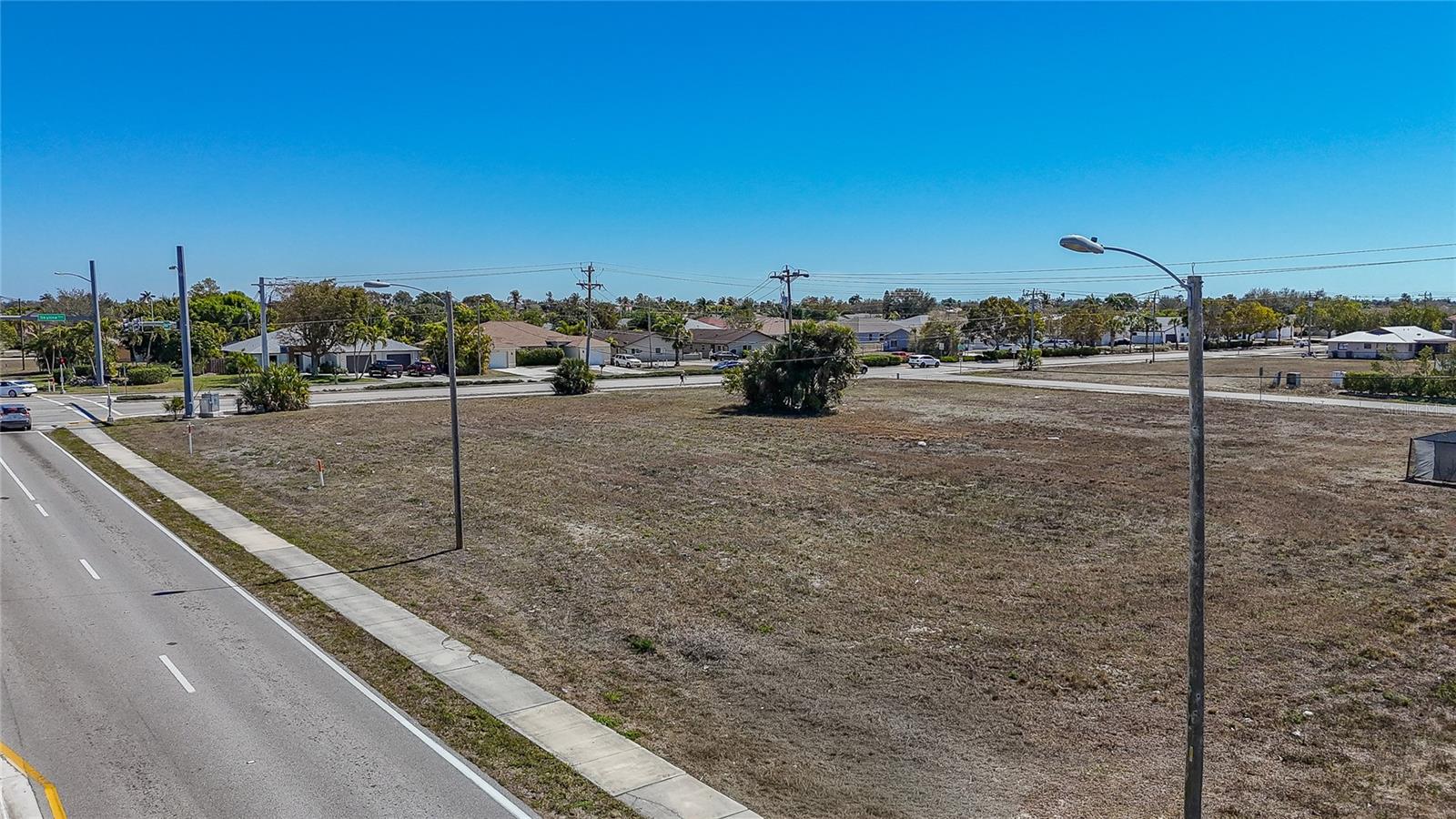 804 GLEASON PKWY, CAPE CORAL, FL, 33914