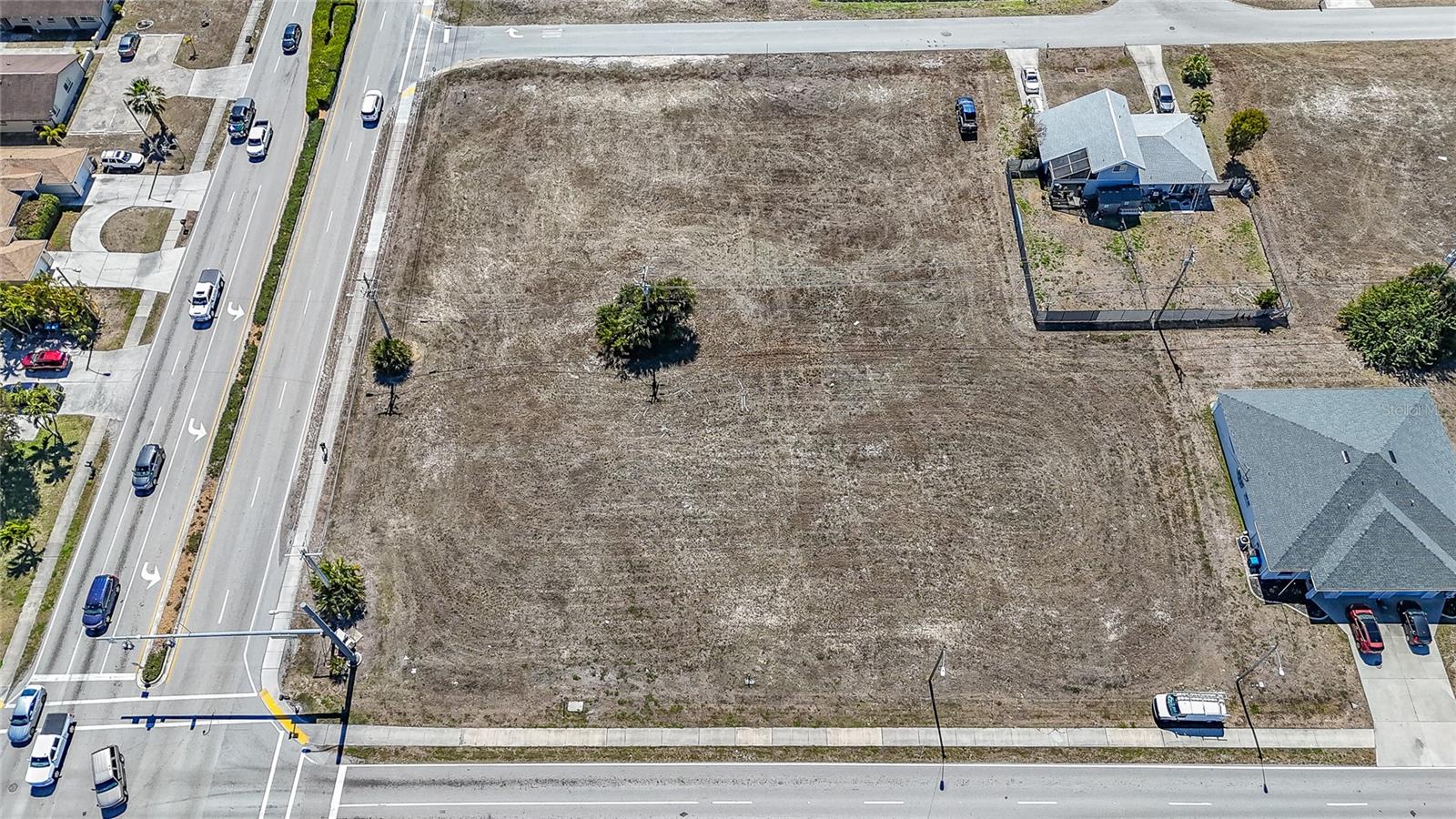 804 GLEASON PKWY, CAPE CORAL, FL, 33914