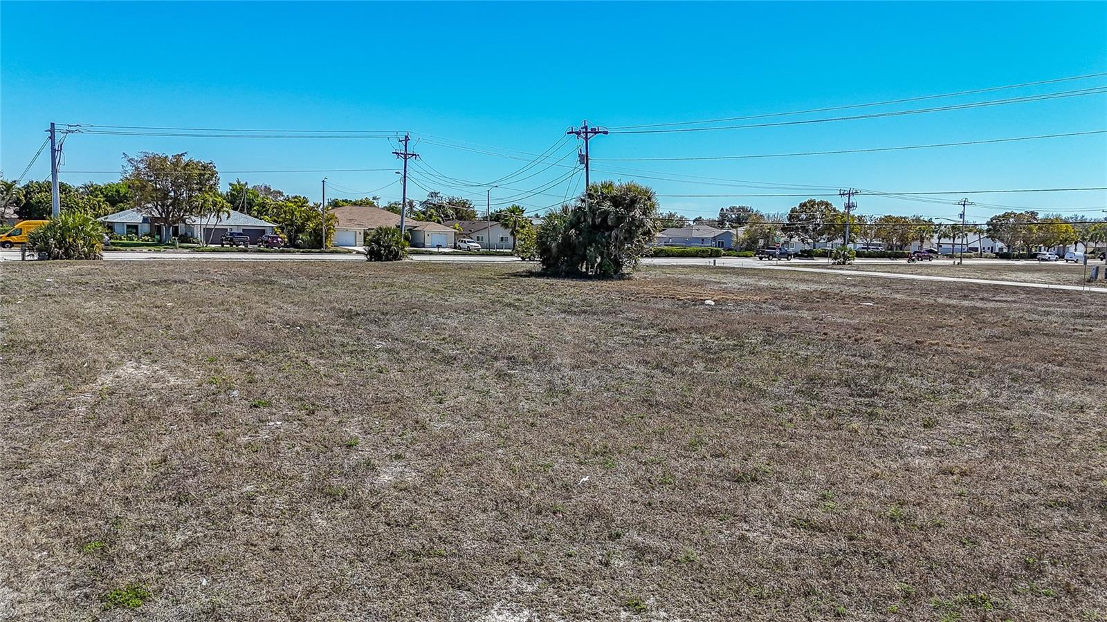 804 GLEASON PKWY, CAPE CORAL, FL, 33914