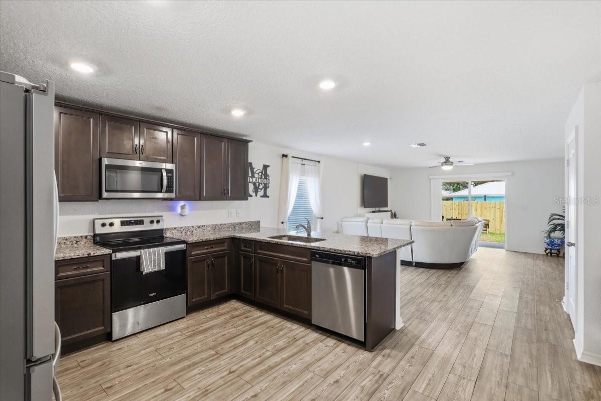 24 BUD FIELD DR, PALM COAST, FL, 32137