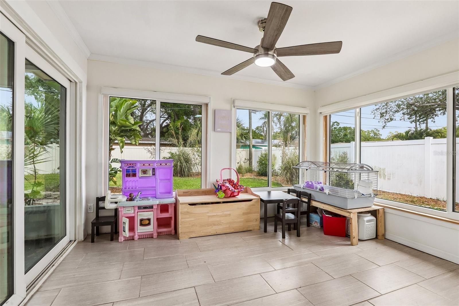 657 MARJON AVE, DUNEDIN, FL, 34698