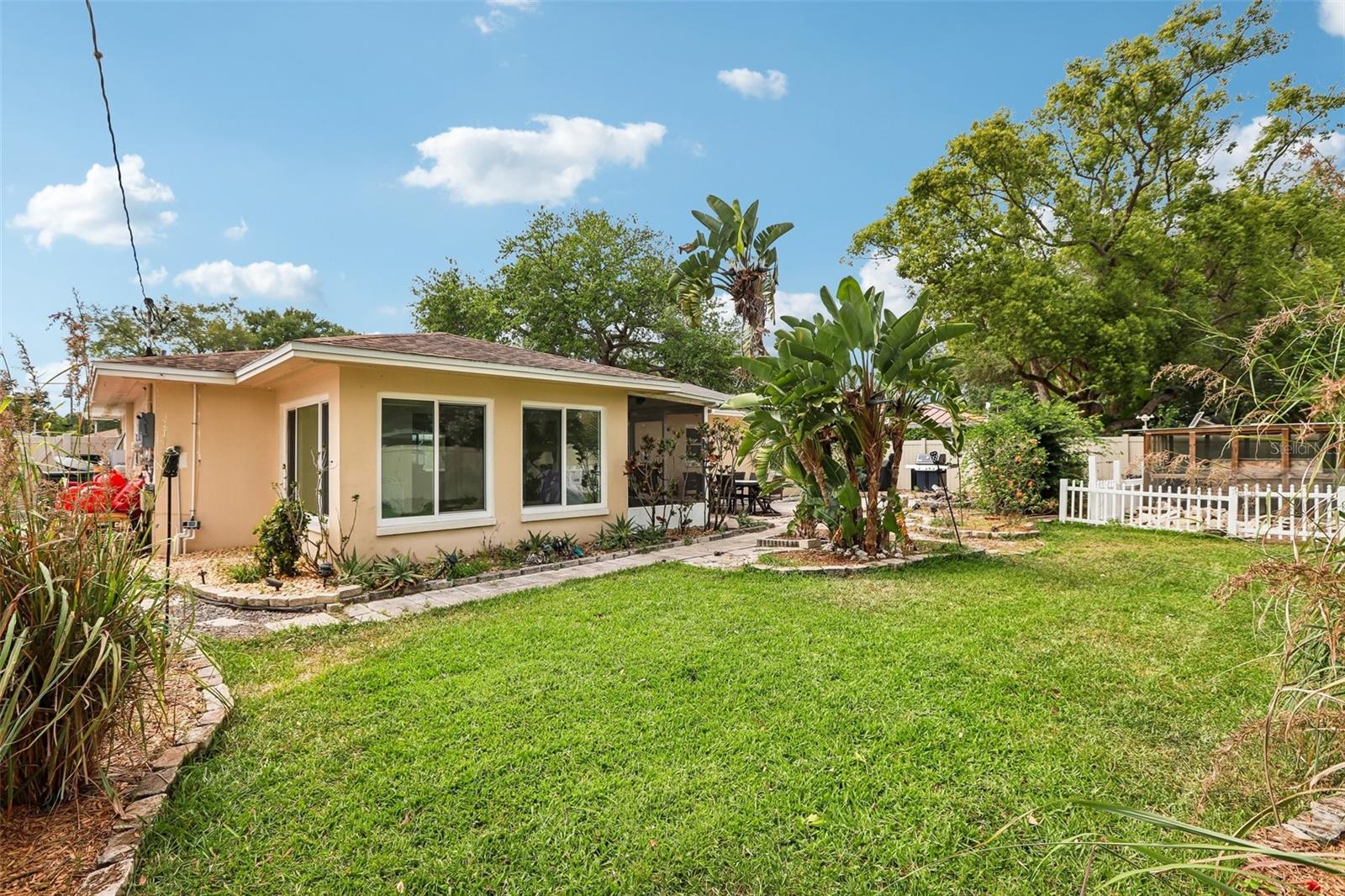 657 MARJON AVE, DUNEDIN, FL, 34698