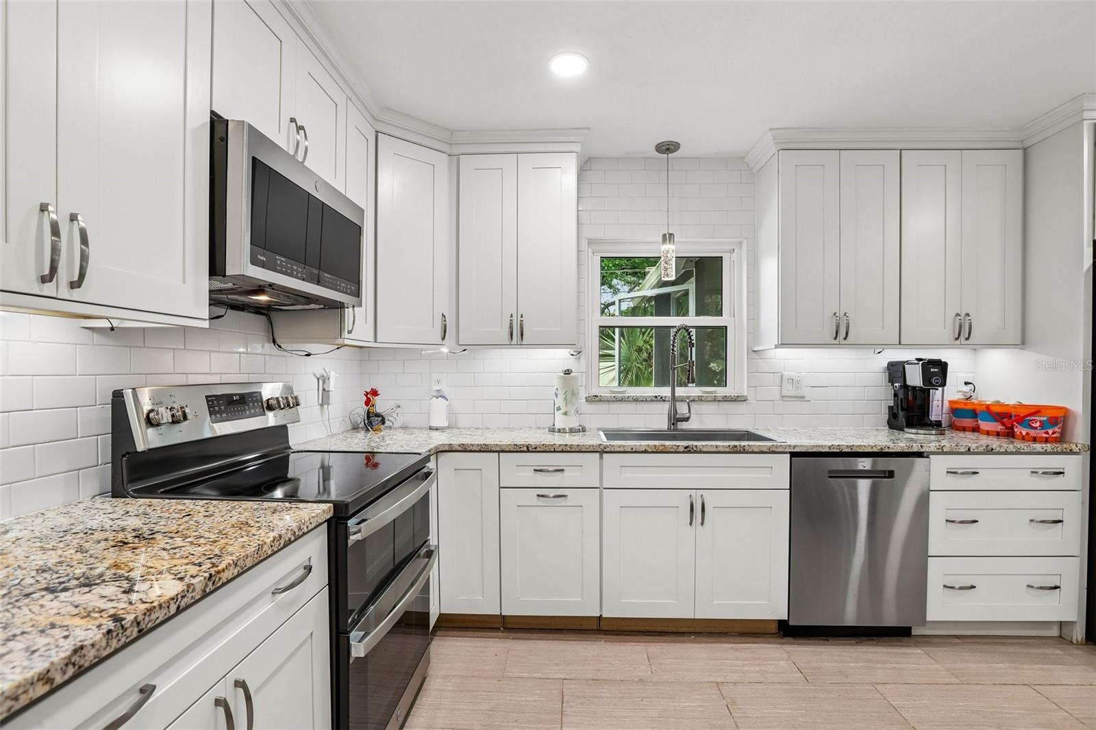 657 MARJON AVE, DUNEDIN, FL, 34698