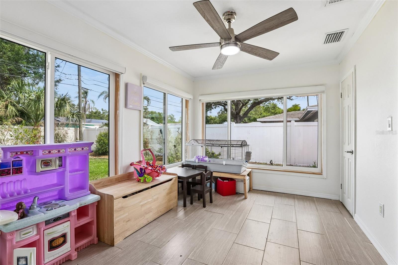 657 MARJON AVE, DUNEDIN, FL, 34698