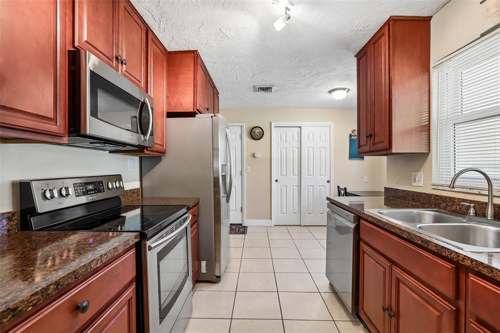82 TALLEY DR, PALM HARBOR, FL, 34684