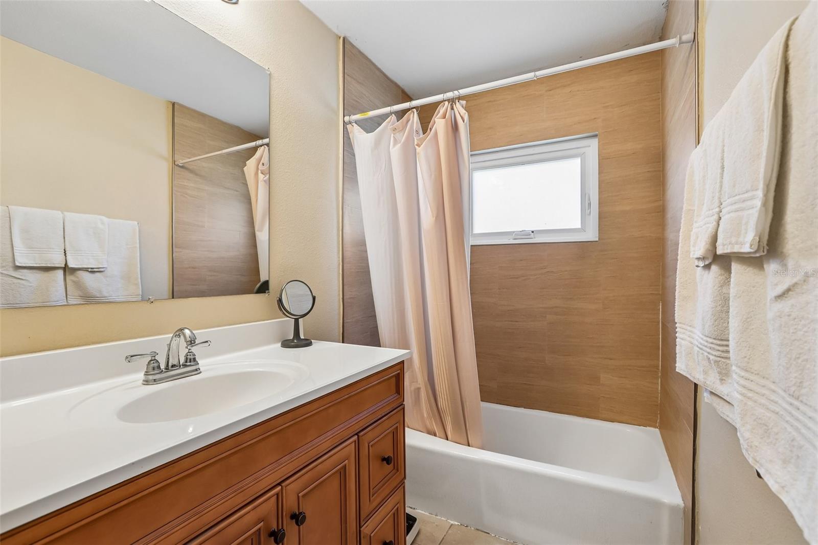 82 TALLEY DR, PALM HARBOR, FL, 34684