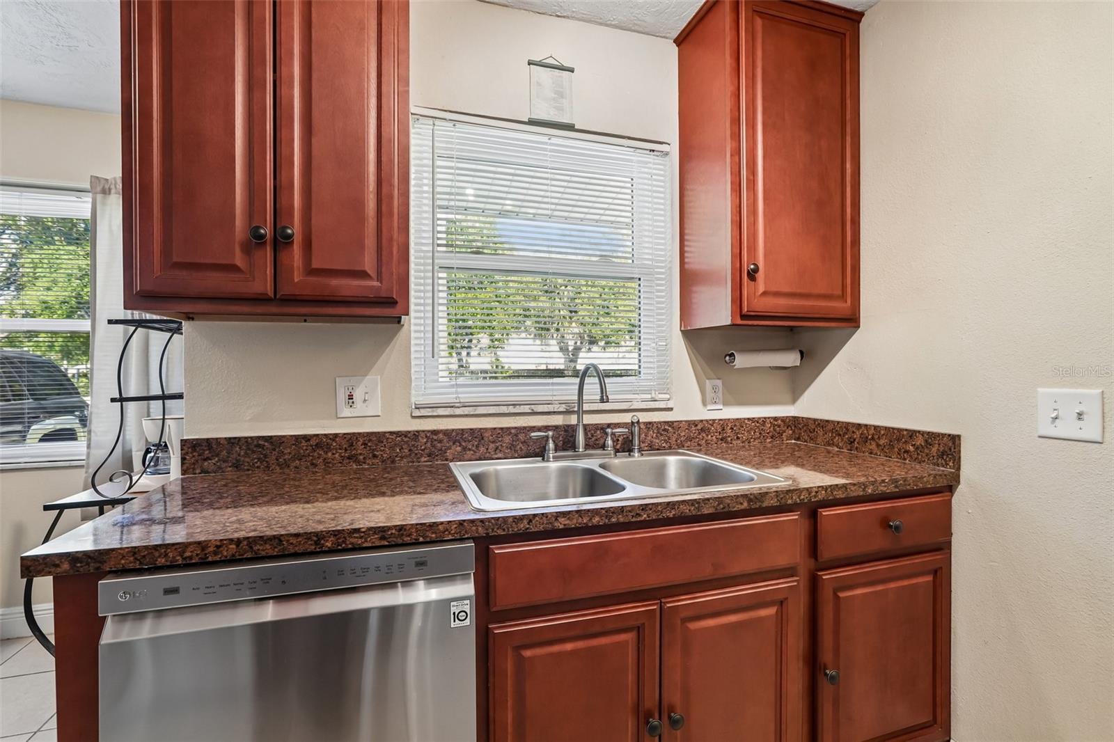82 TALLEY DR, PALM HARBOR, FL, 34684