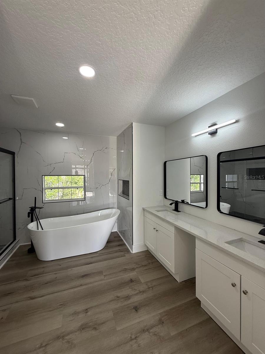 563 BRISTOL CIR, KISSIMMEE, FL, 34758