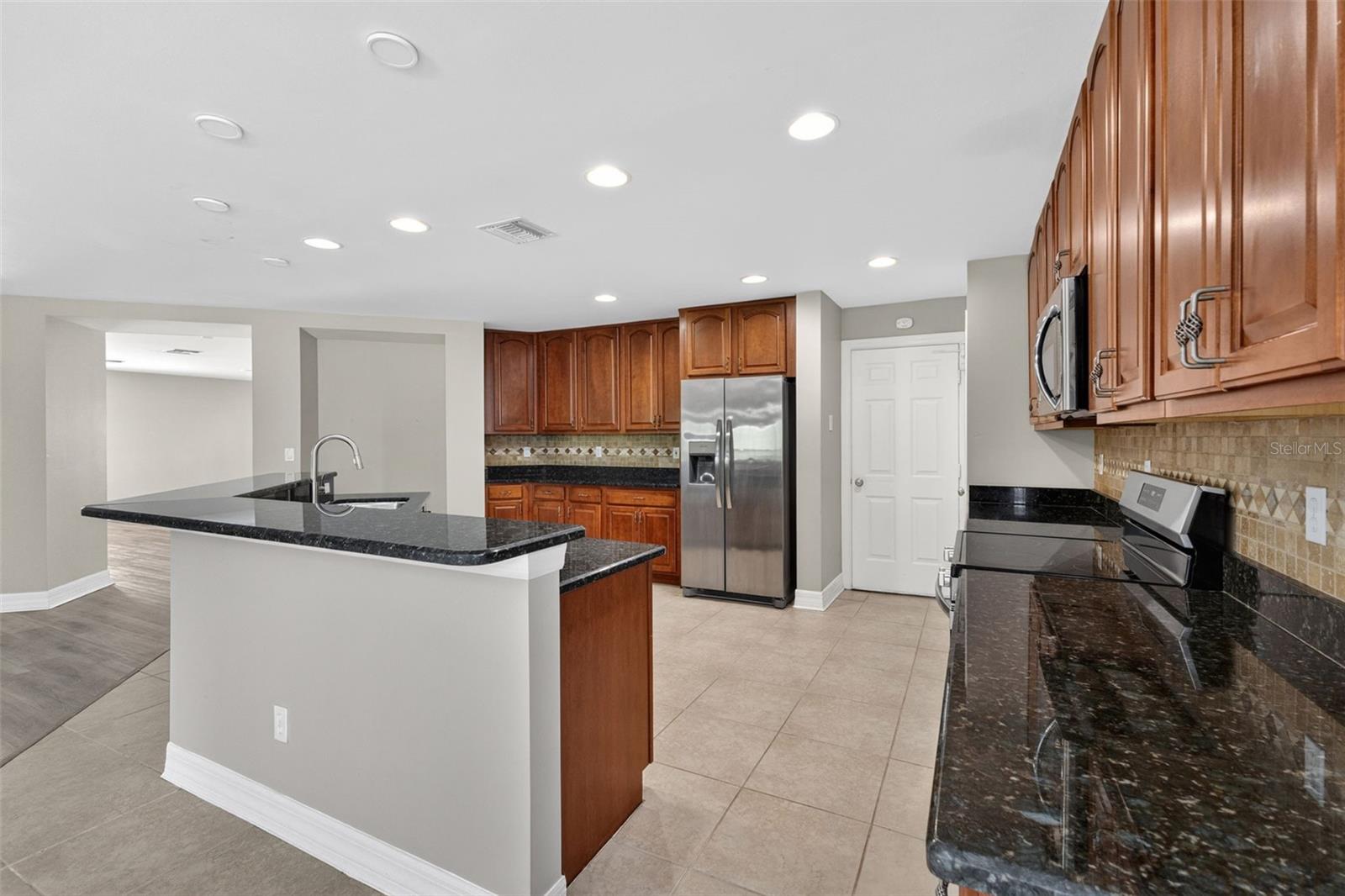 545 ENCARNACION ST, PUNTA GORDA, FL, 33983