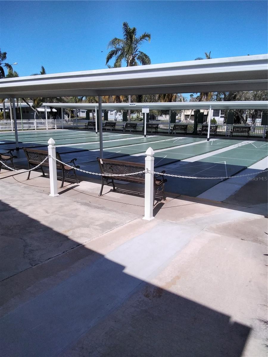 10193 N LAKE DR #95, LARGO, FL, 33773