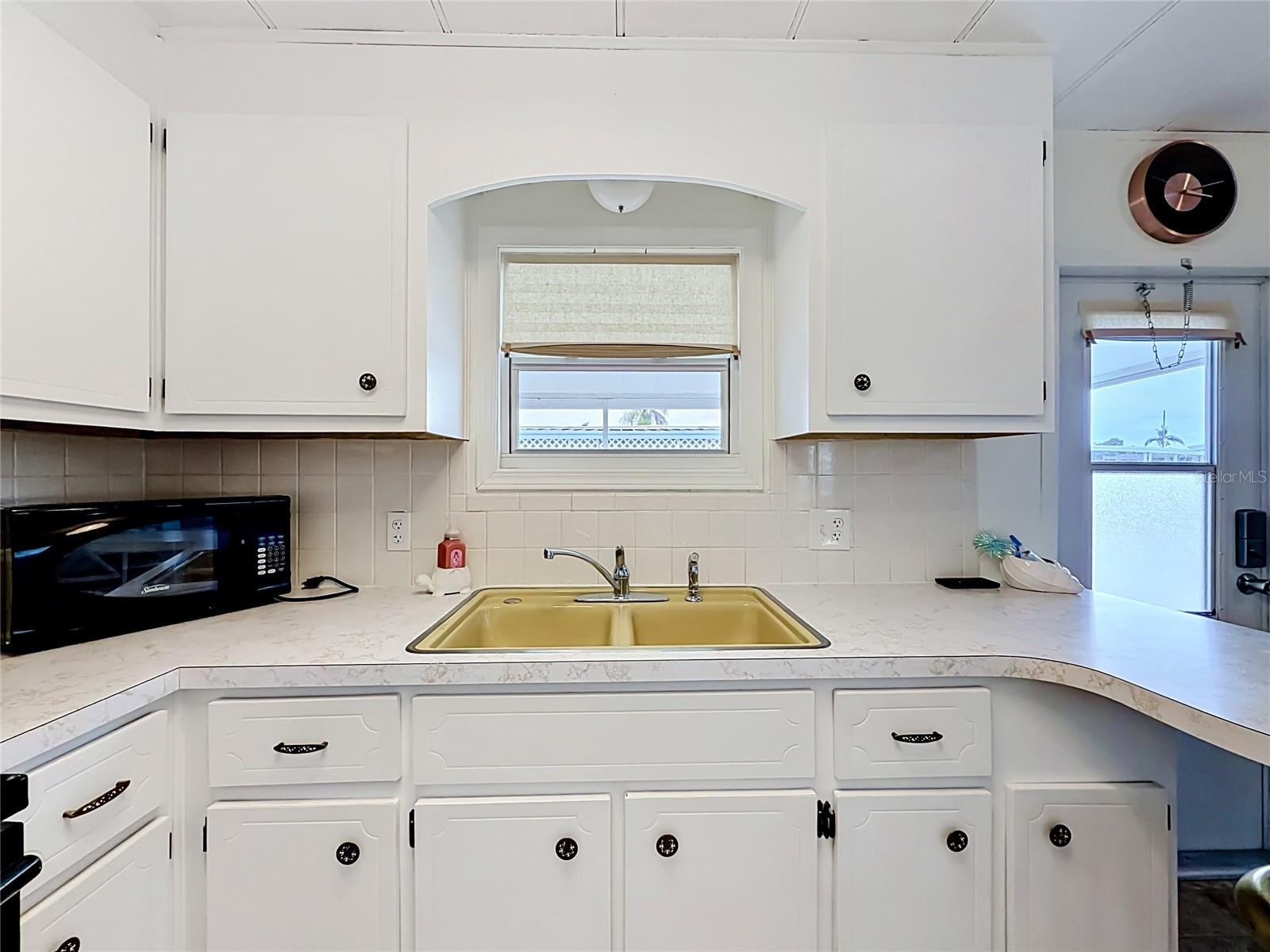 10193 N LAKE DR #95, LARGO, FL, 33773