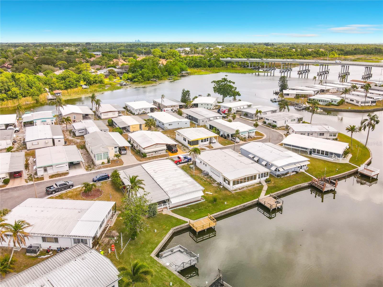 10193 N LAKE DR #95, LARGO, FL, 33773