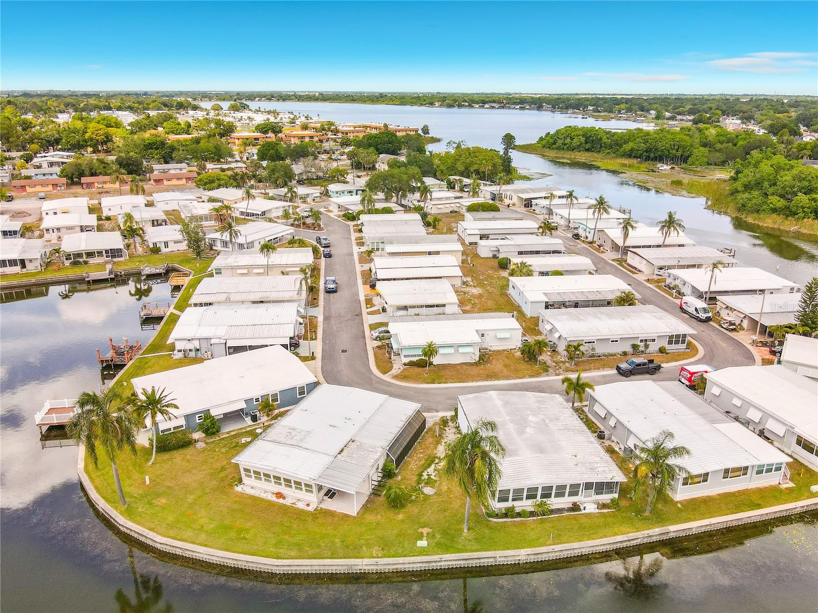 10193 N LAKE DR #95, LARGO, FL, 33773