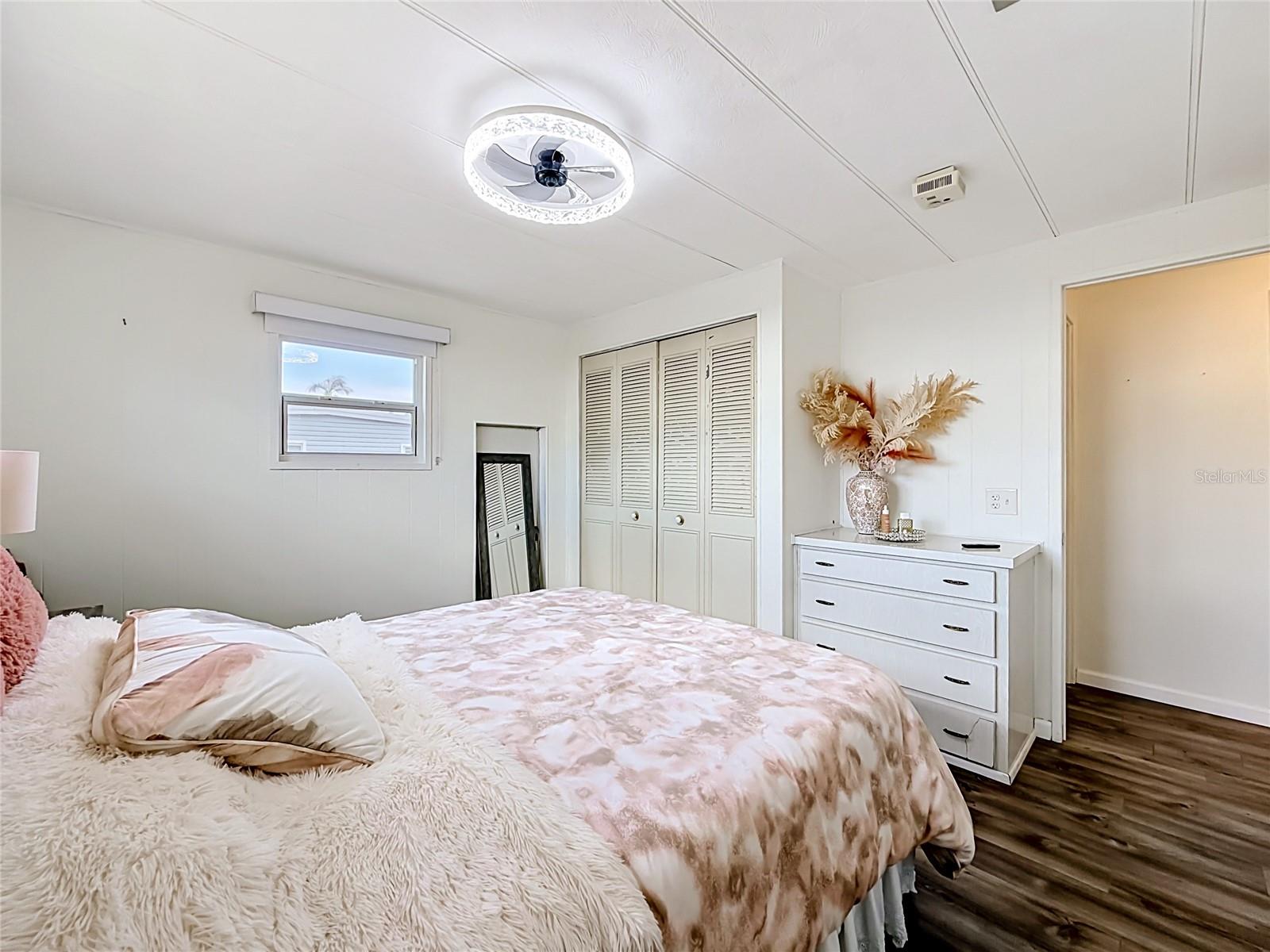 10193 N LAKE DR #95, LARGO, FL, 33773