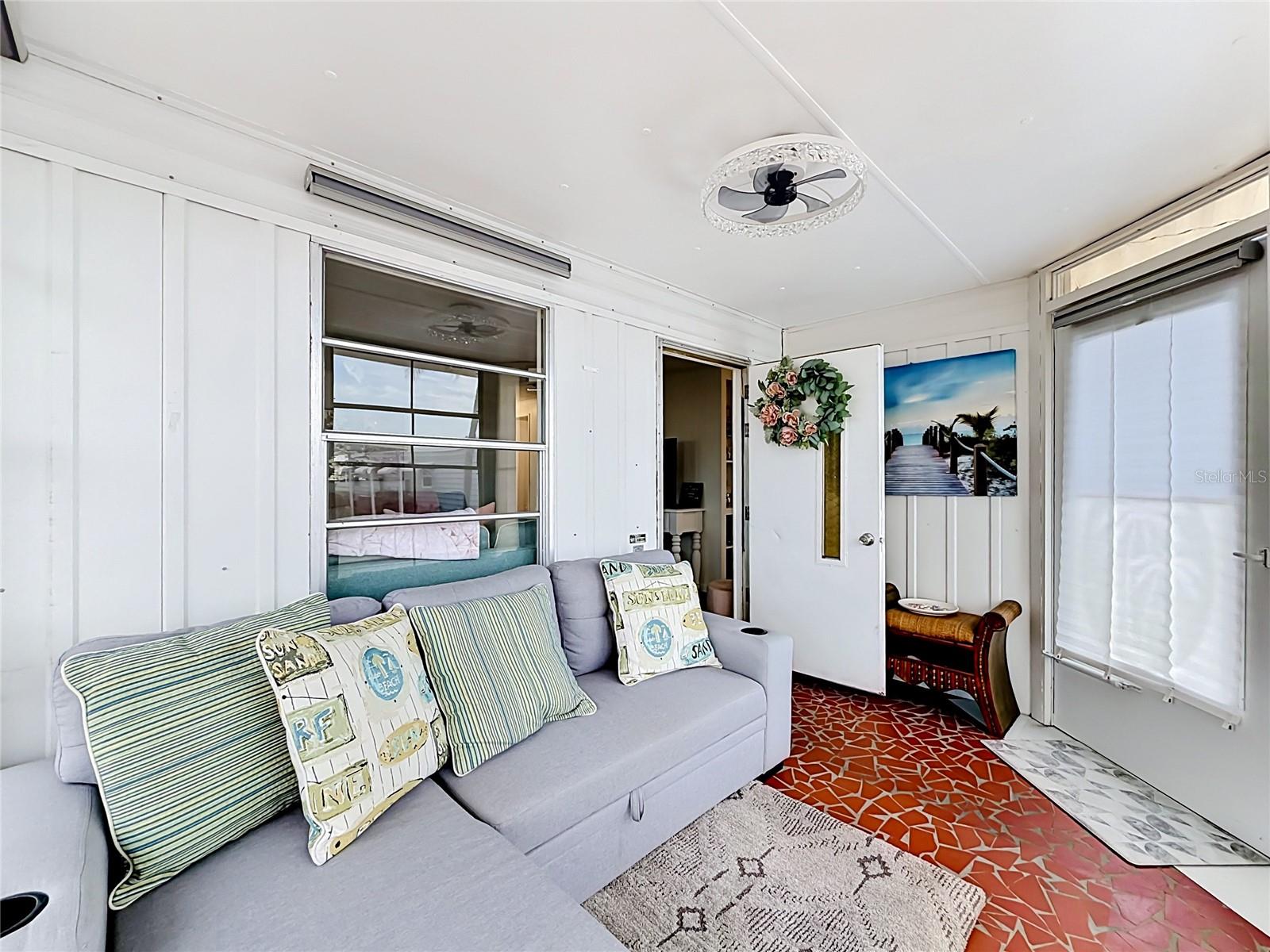 10193 N LAKE DR #95, LARGO, FL, 33773