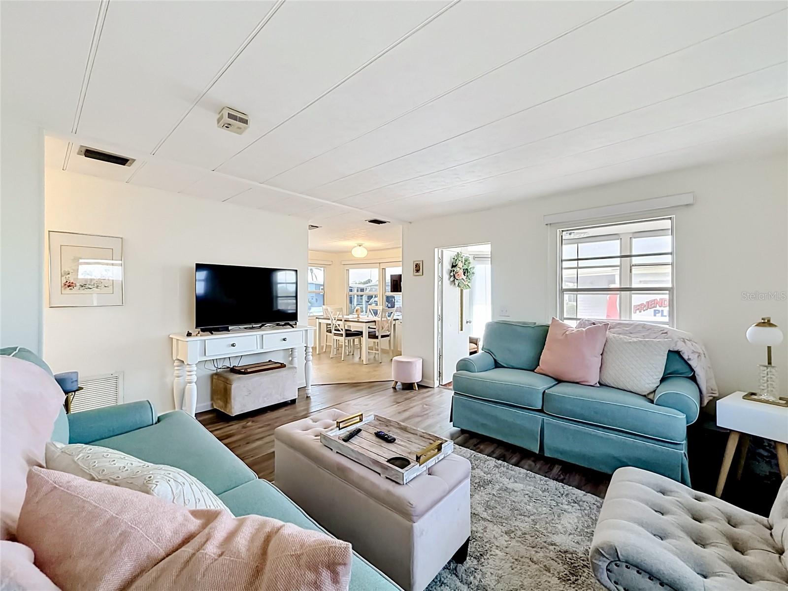 10193 N LAKE DR #95, LARGO, FL, 33773