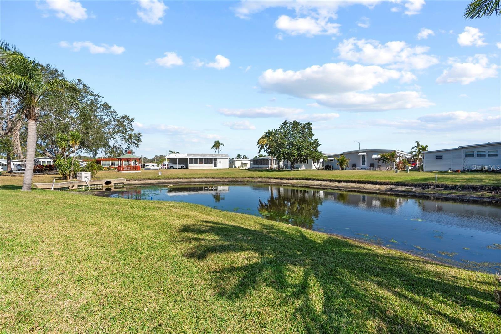 10193 N LAKE DR #95, LARGO, FL, 33773