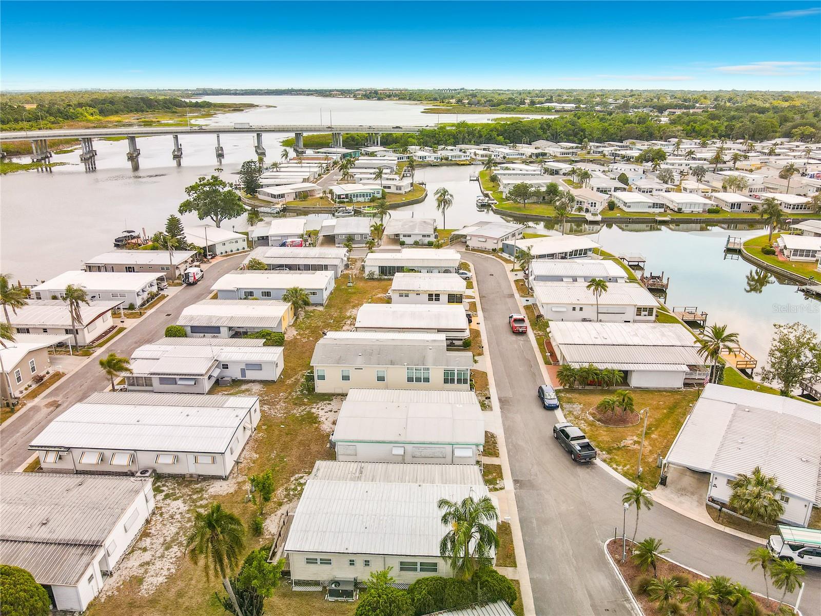 10193 N LAKE DR #95, LARGO, FL, 33773